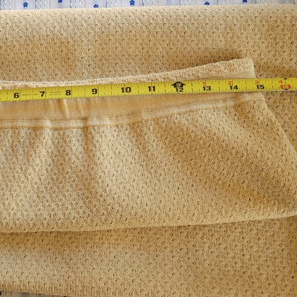 St. John Collection Long Boucle Knit Skirt Size 8 Light Yellow-Cream Color - Picture 5 of 13